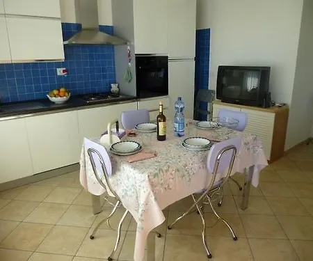 Mare E Golf Ismolas Apartment